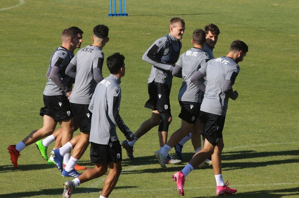 Καζάνι που… βράζει ο ΠΑΟΚ - «Ντου» οπαδών και κράξιμο στην Τούμπα - Στήριξη σε Γκαρσία (photos)