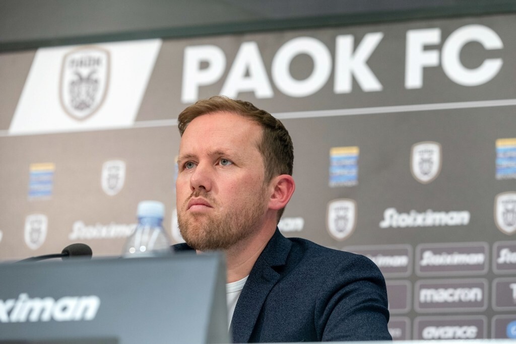 Καζάνι που… βράζει ο ΠΑΟΚ - «Ντου» οπαδών και κράξιμο στην Τούμπα - Στήριξη σε Γκαρσία (photos)