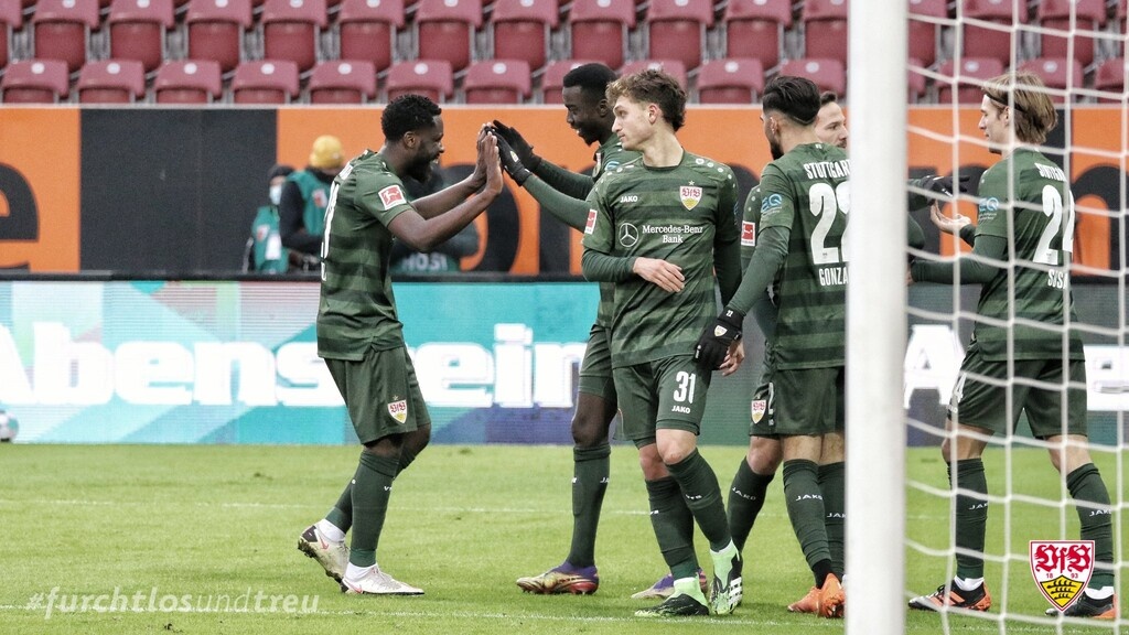 Bundesliga: Σίφουνας η Στουτγκάρδη, άφησε τη σκόνη της στην Άουγκσμπουργκ (photos)