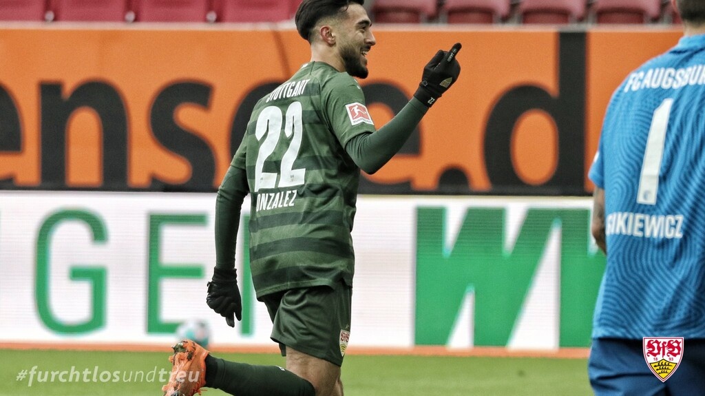 Bundesliga: Σίφουνας η Στουτγκάρδη, άφησε τη σκόνη της στην Άουγκσμπουργκ (photos)