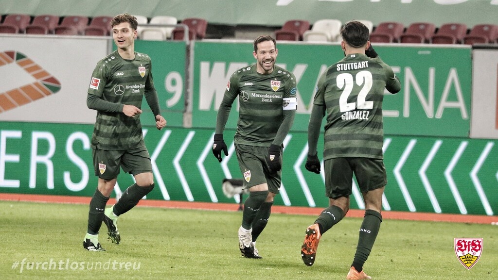 Bundesliga: Σίφουνας η Στουτγκάρδη, άφησε τη σκόνη της στην Άουγκσμπουργκ (photos)