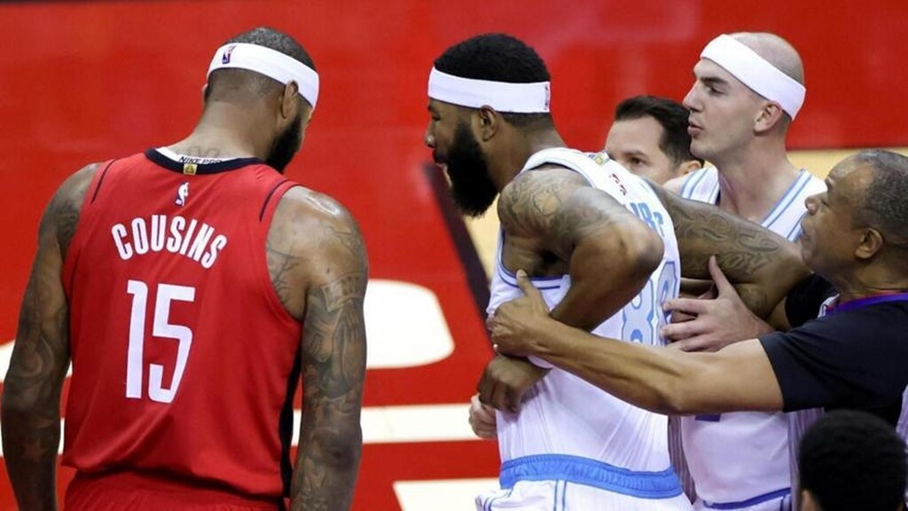 NBA: Χαμός στο Ρόκετς-Λέικερς - Πιάστηκαν στα χέρια παίκτες (photos+video)