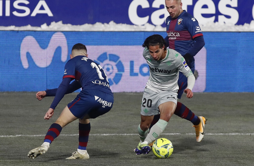 La Liga: Η Μπέτις ανάσανε και βύθισε Σιόβα και Ουέσκα (videos+photos)