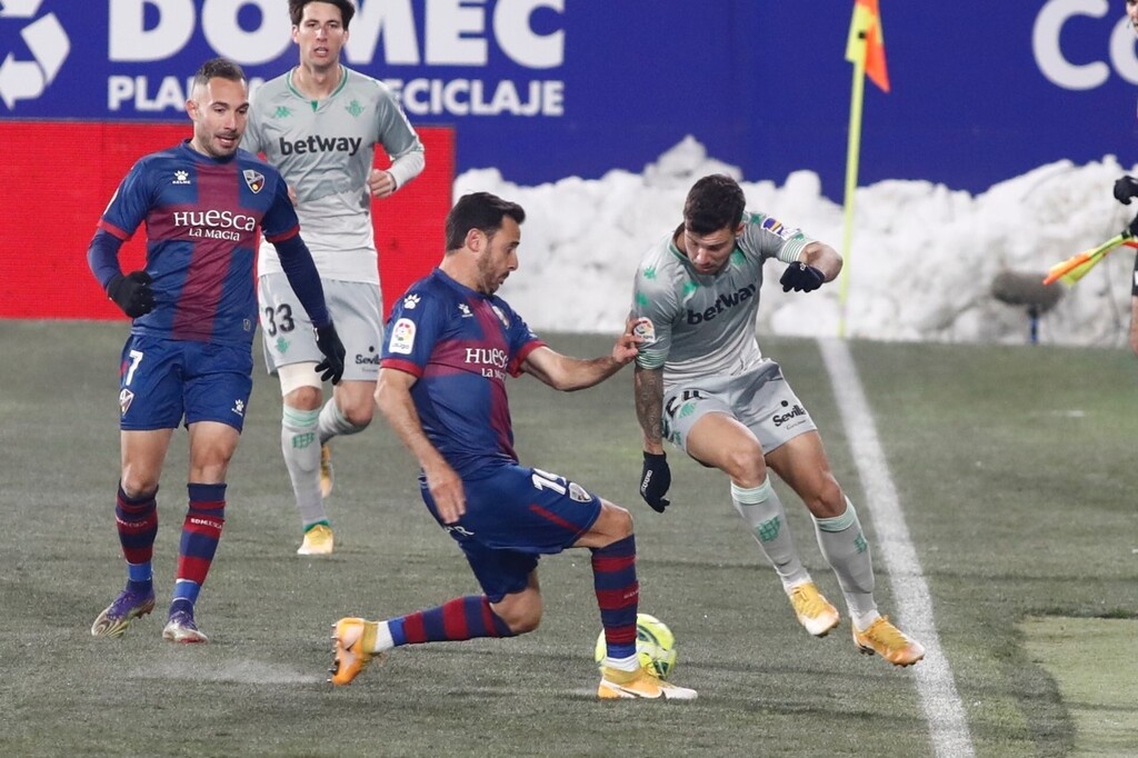 La Liga: Η Μπέτις ανάσανε και βύθισε Σιόβα και Ουέσκα (videos+photos)