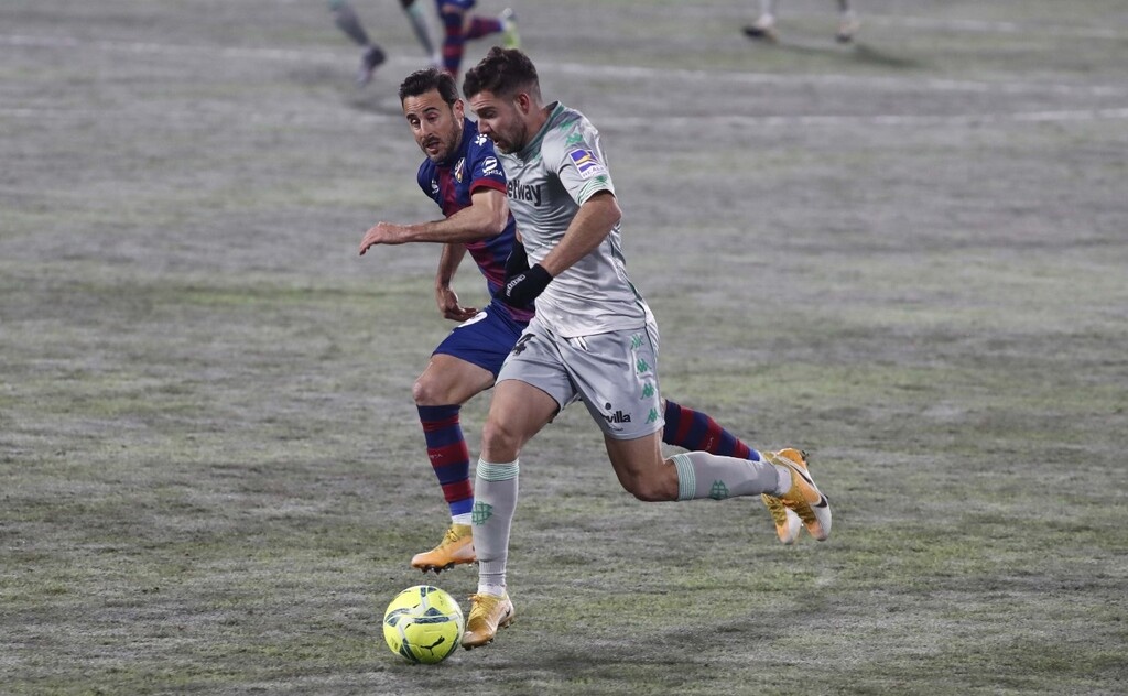 La Liga: Η Μπέτις ανάσανε και βύθισε Σιόβα και Ουέσκα (videos+photos)