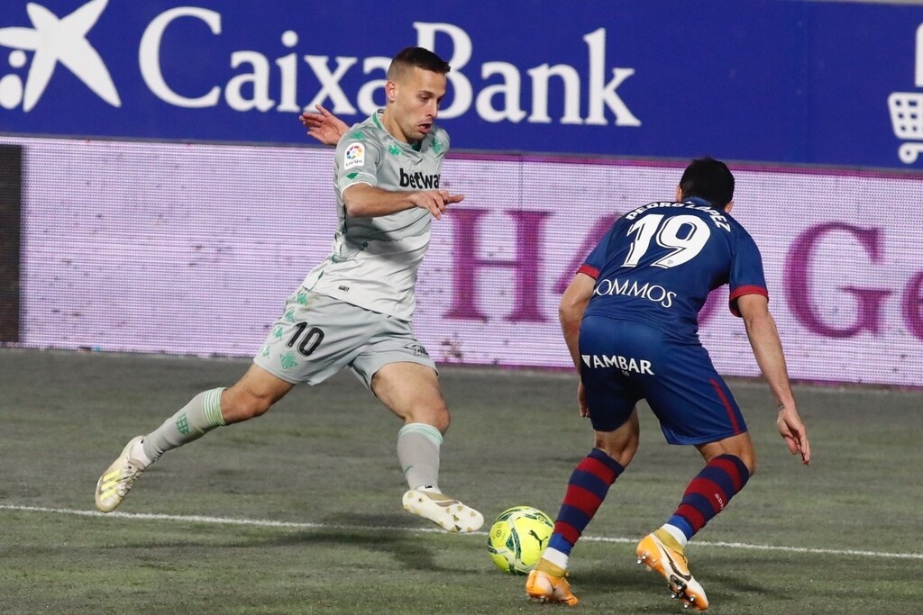 La Liga: Η Μπέτις ανάσανε και βύθισε Σιόβα και Ουέσκα (videos+photos)