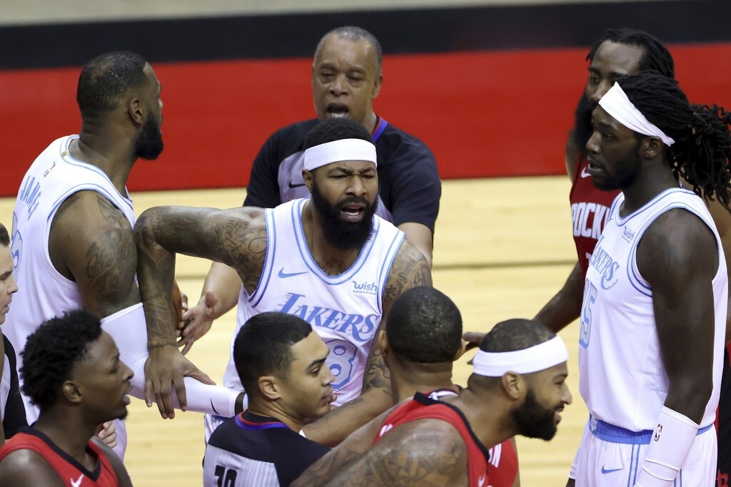 NBA: Χαμός στο Ρόκετς-Λέικερς - Πιάστηκαν στα χέρια παίκτες (photos+video)