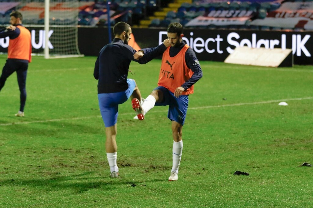 Κύπελλο Αγγλίας: «Καταιγίδα» πυροτεχνημάτων και διακοπή στο Στόκπορτ-Γουέστ Χαμ! (video+photos)