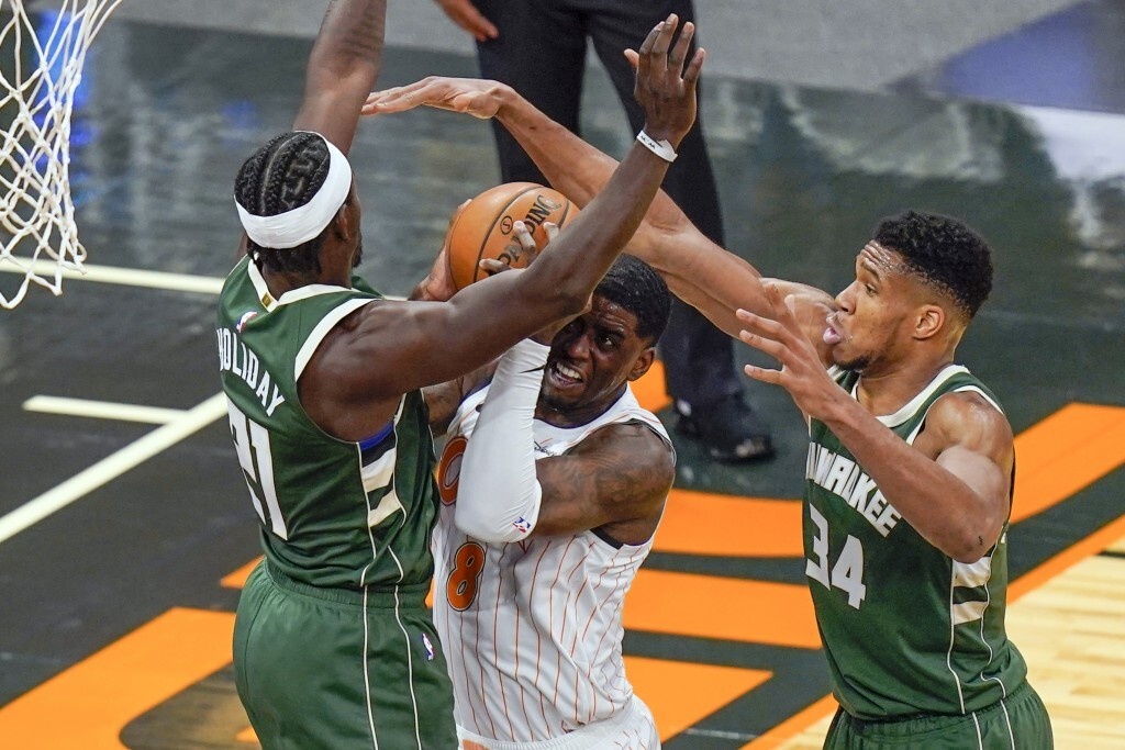 NBA: Τα καλύτερα του Γιάννη Αντετοκούνμπο (video)