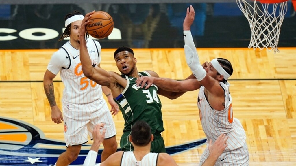 NBA: Τα καλύτερα του Γιάννη Αντετοκούνμπο (video)