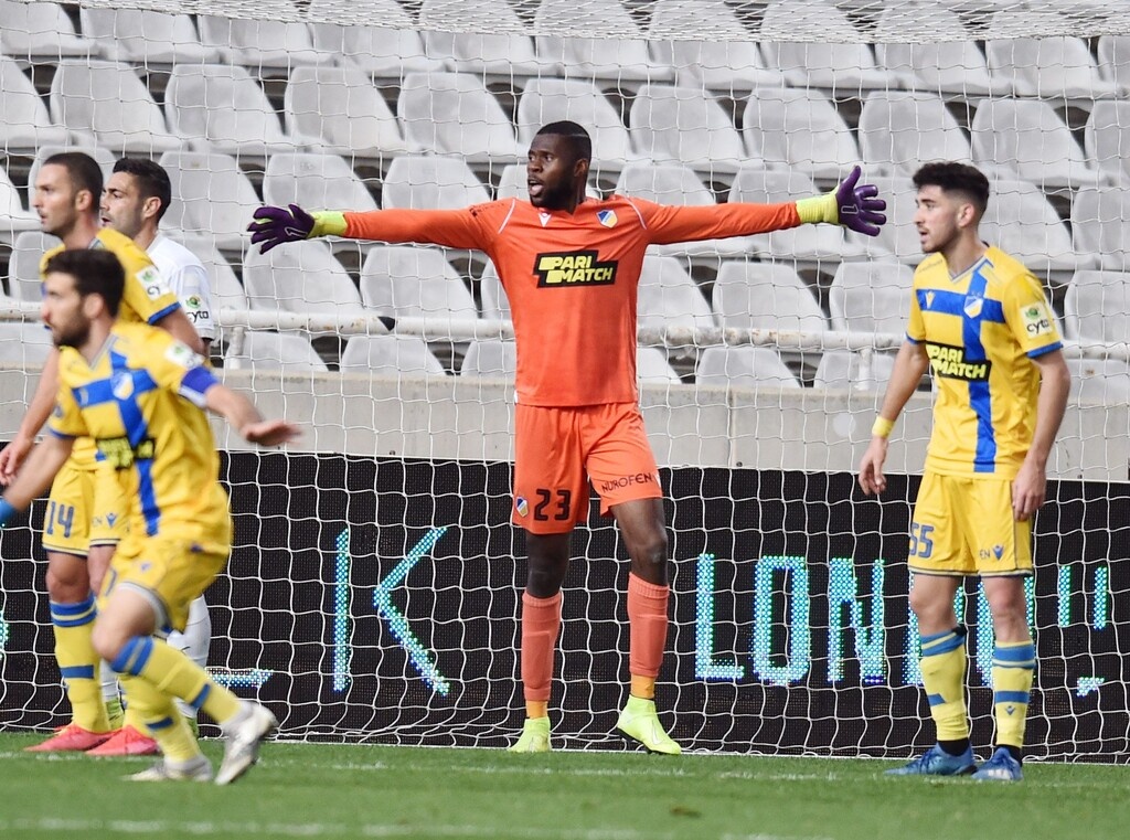 Κύπρος: Ισόπαλοι Απόλλων και Ομόνοια, «κόλλησε» στο 1-1 εντός ο ΑΠΟΕΛ (video+photos)