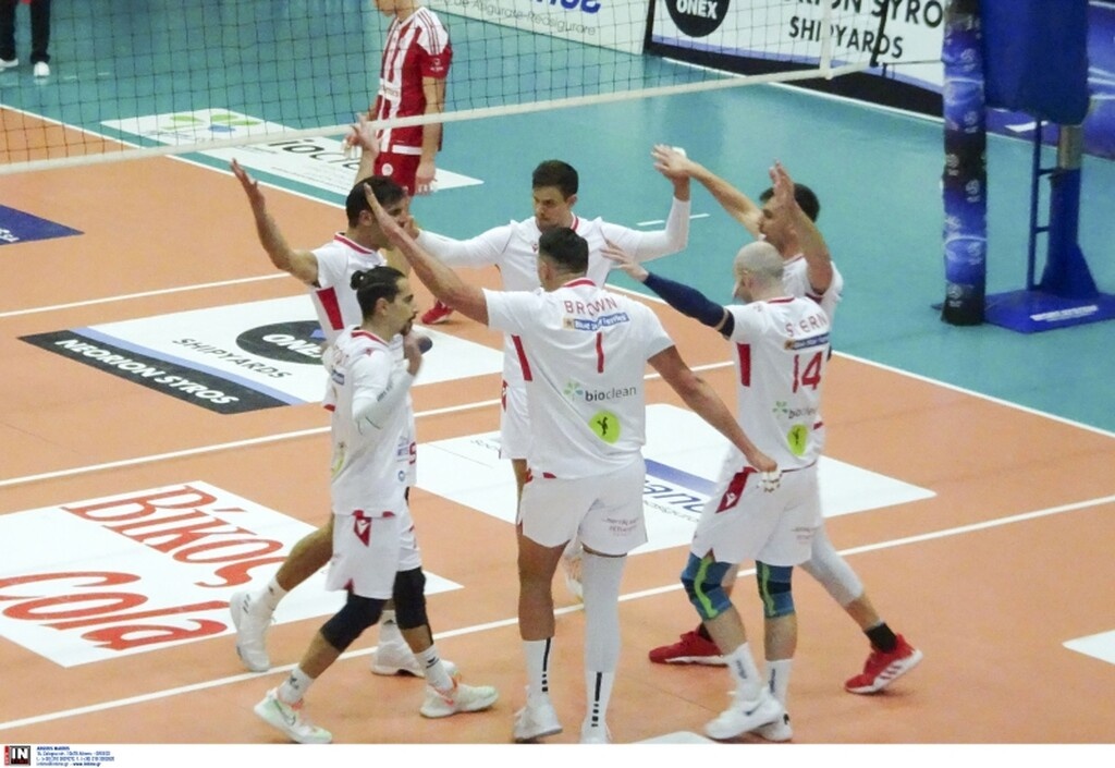 Volley League: Ματσάρα στη Σύρο, «κάρφωσε» τον Ολυμπιακό ο Φοίνικας! (photos)