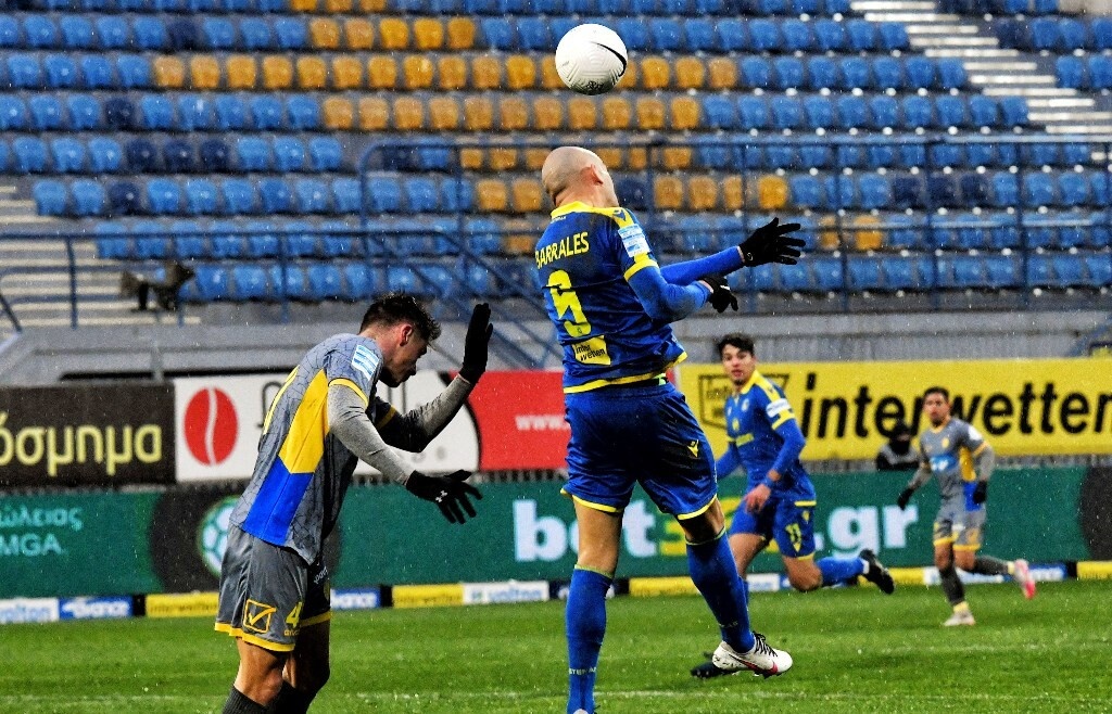 Αστέρας Τρίπολης-Παναιτωλικός 2-0: Νίκη Αρκάδων με σερβιτόρο Μπαράλες (photos)