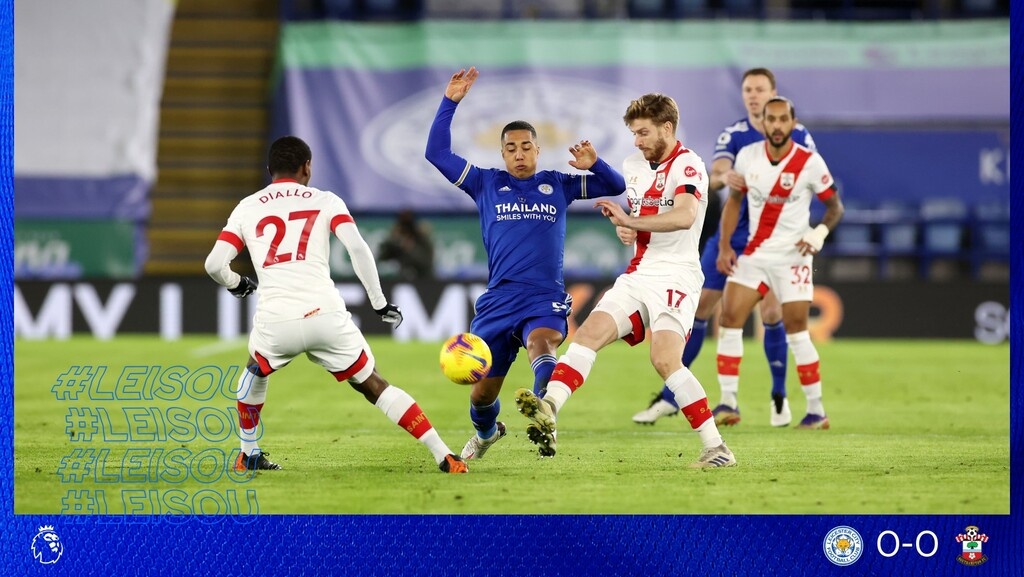 Premier League: Καλπάζει η Λέστερ, προσπέρασε τη Λίβερπουλ! (video+photos)