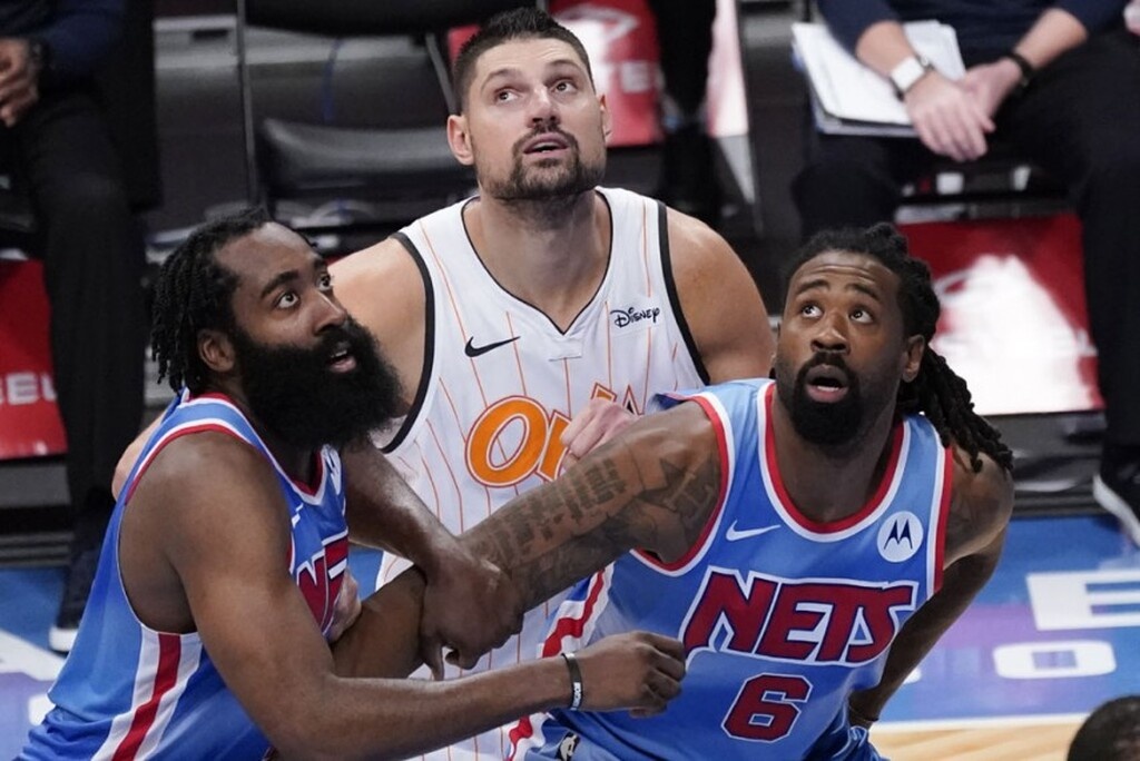 NBA: Η σπουδαία εμφάνιση του Τζέιμς Χάρντεν (photos+video)