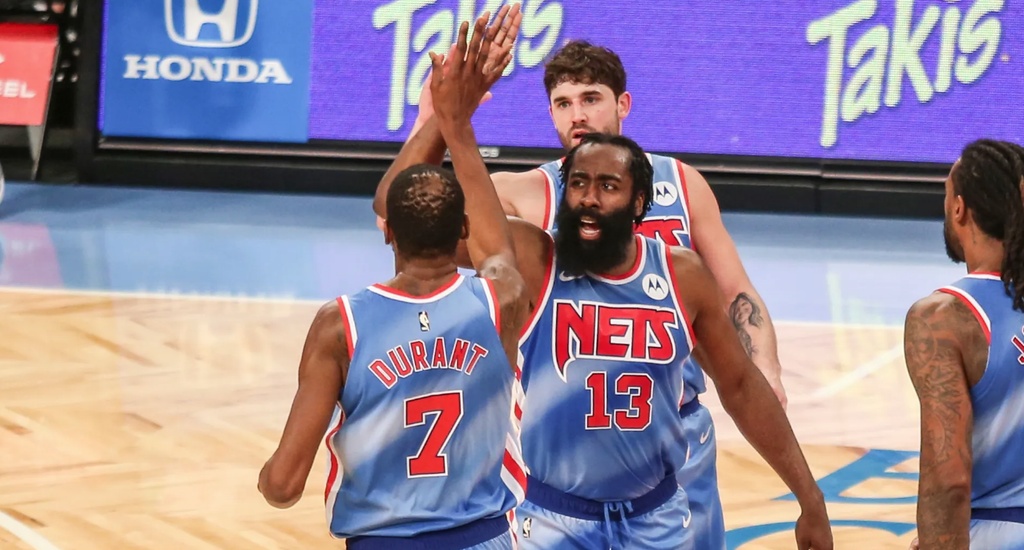 NBA: Η σπουδαία εμφάνιση του Τζέιμς Χάρντεν (photos+video)