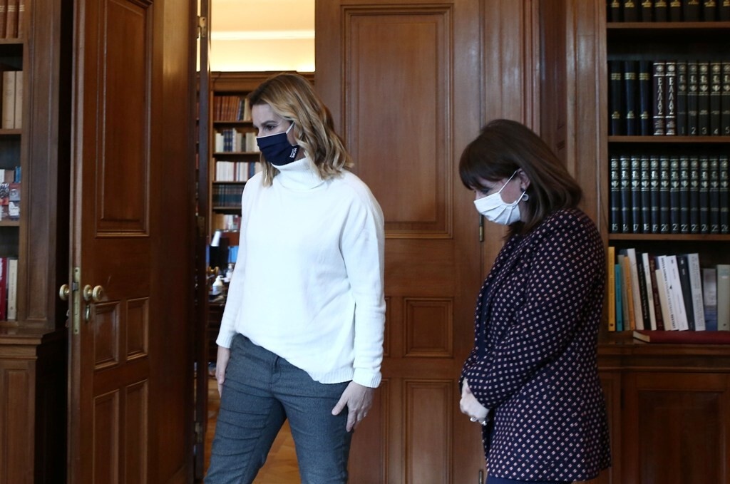 Σοφία Μπεκατώρου: Το μήνυμα της Προέδρου της Δημοκρατίας - «Διέλυσε τη συνωμοσία της σιωπής» (pics)