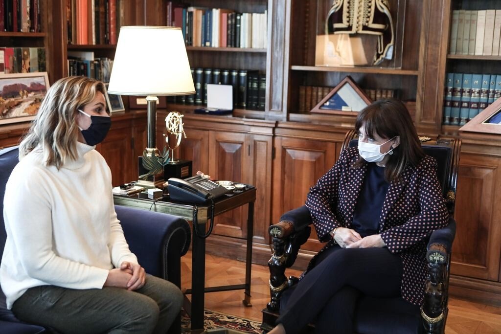 Σοφία Μπεκατώρου: Το μήνυμα της Προέδρου της Δημοκρατίας - «Διέλυσε τη συνωμοσία της σιωπής» (pics)