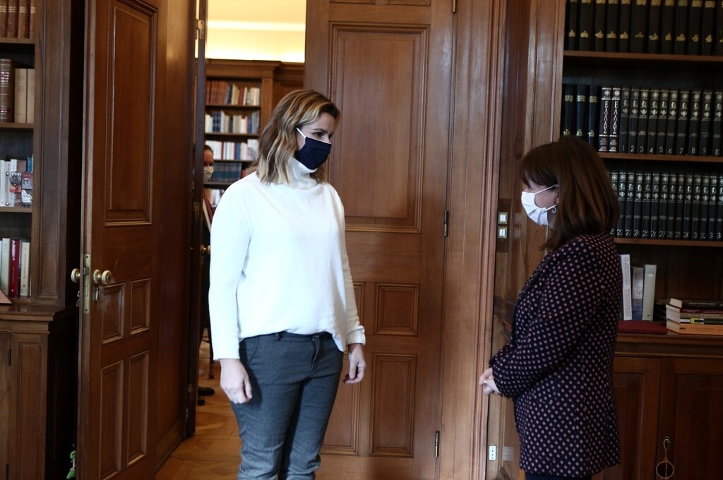 Σοφία Μπεκατώρου: Το μήνυμα της Προέδρου της Δημοκρατίας - «Διέλυσε τη συνωμοσία της σιωπής» (pics)