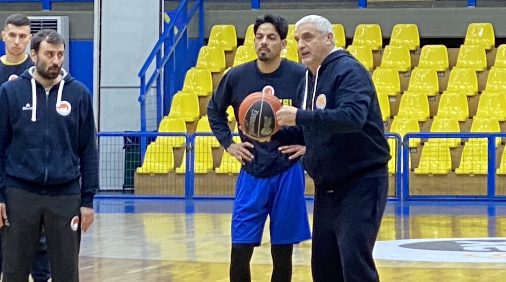 Περιστέρι: Ο Γκουτιέρες, η εμπειρία του και η προσήλωση στην άμυνα