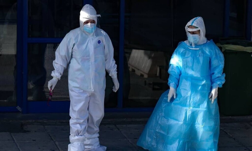 Κρούσματα σήμερα: 320 νέα ανακοίνωσε ο ΕΟΔΥ - 19 νεκροί σε 24 ώρες, στους 322 οι διασωληνωμένοι