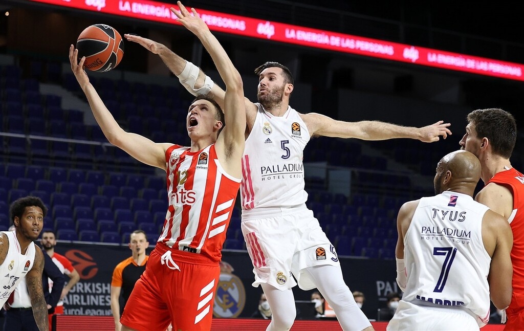 Ρεάλ Μαδρίτης-Ερυθρός Αστέρας 77-79: «Εκτέλεση» από τον Γουόλντεν