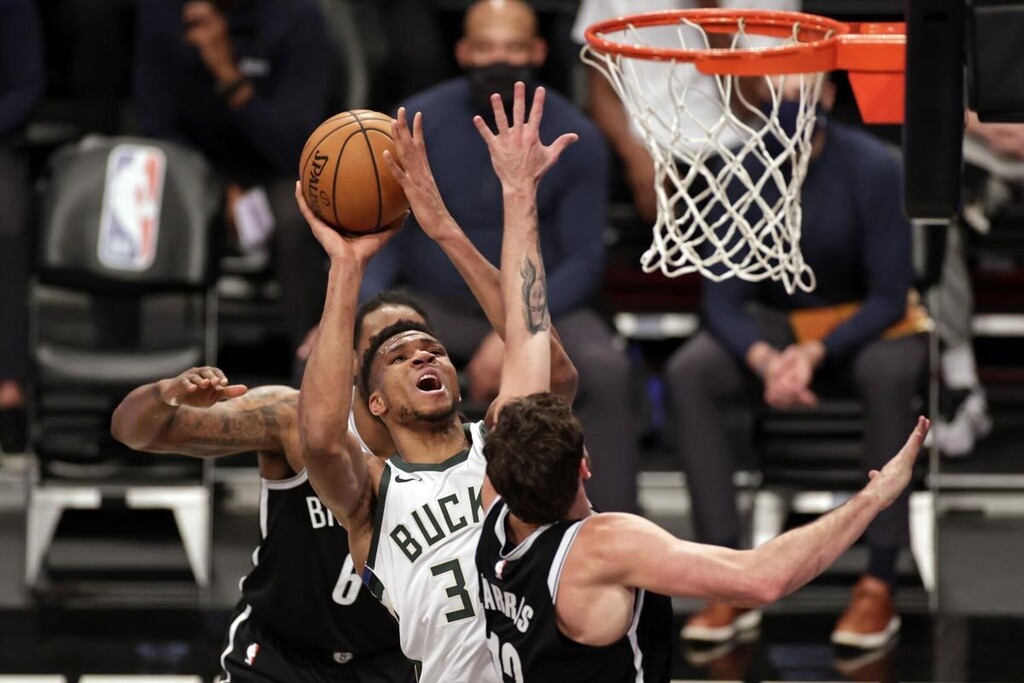 NBA: Σπουδαία εμφάνιση Αντετοκούνμπο - Λύγισαν οι Μπακς (video+photos)