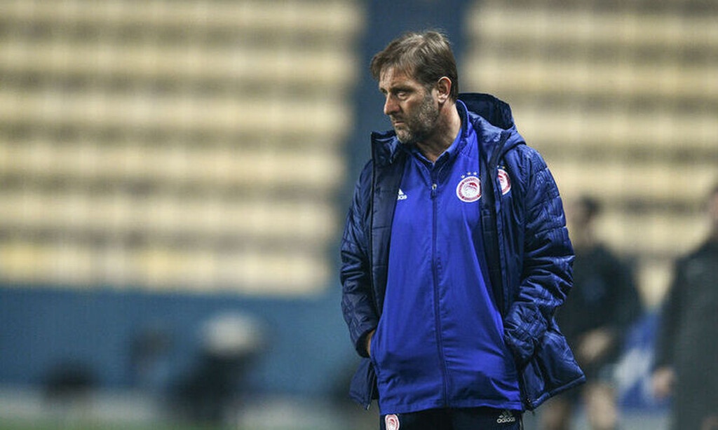 Ολυμπιακός: Ανοιχτό το ενδεχόμενο για μεταγραφές - Εκεί θέλει παίκτη ο Μαρτίνς (photos)