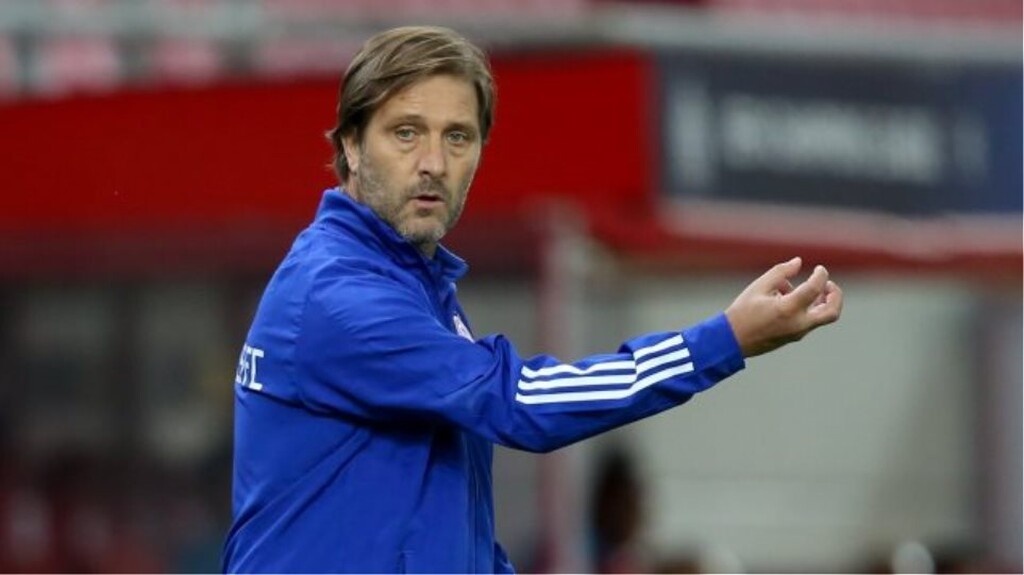 Ολυμπιακός: Ανοιχτό το ενδεχόμενο για μεταγραφές - Εκεί θέλει παίκτη ο Μαρτίνς (photos)