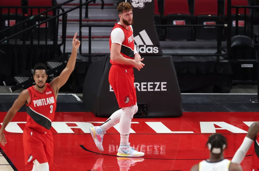 NBA: Ισχυρό πλήγμα με Νούρκιτς στους Μπλέιζερς