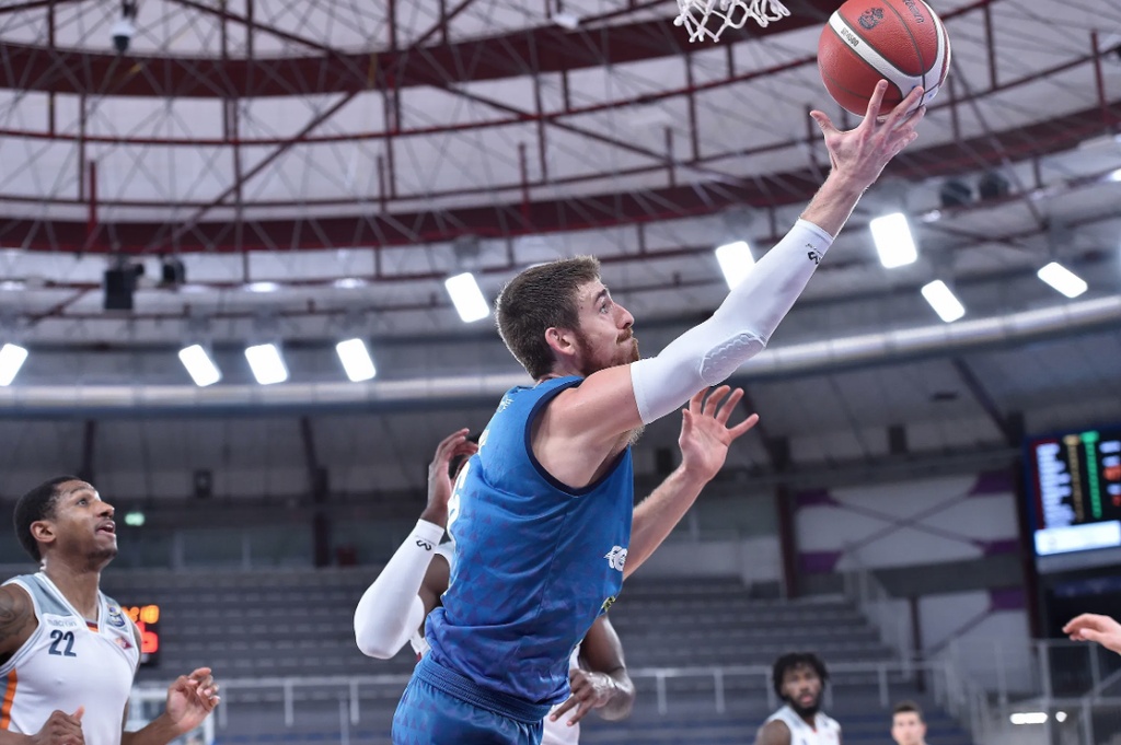 Μακάμπι: «Πόρτα» από Μπρέσια για Κλάιν