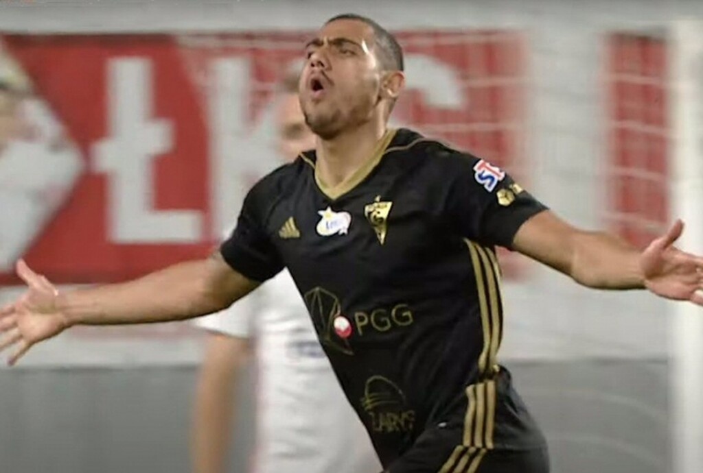 Γιακουμάκης: Στενό... μαρκάρισμα από μεγάλο σύλλογο - «Τρελαίνει» κόσμο το κοπέλι (photos)