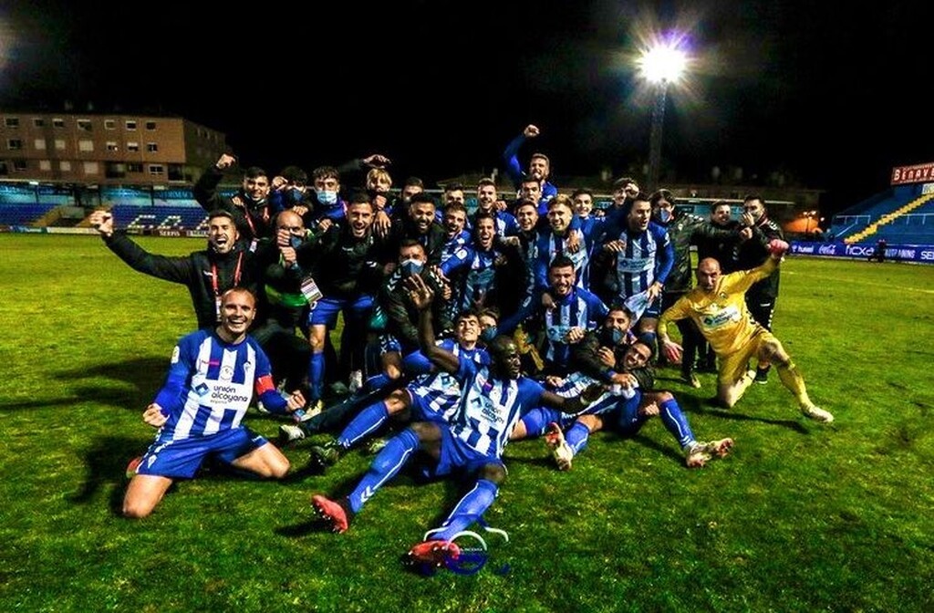 Ο 42χρονος... φούρναρης και ο πρώην της Super League που σόκαραν τη Ρεάλ (photos+video)