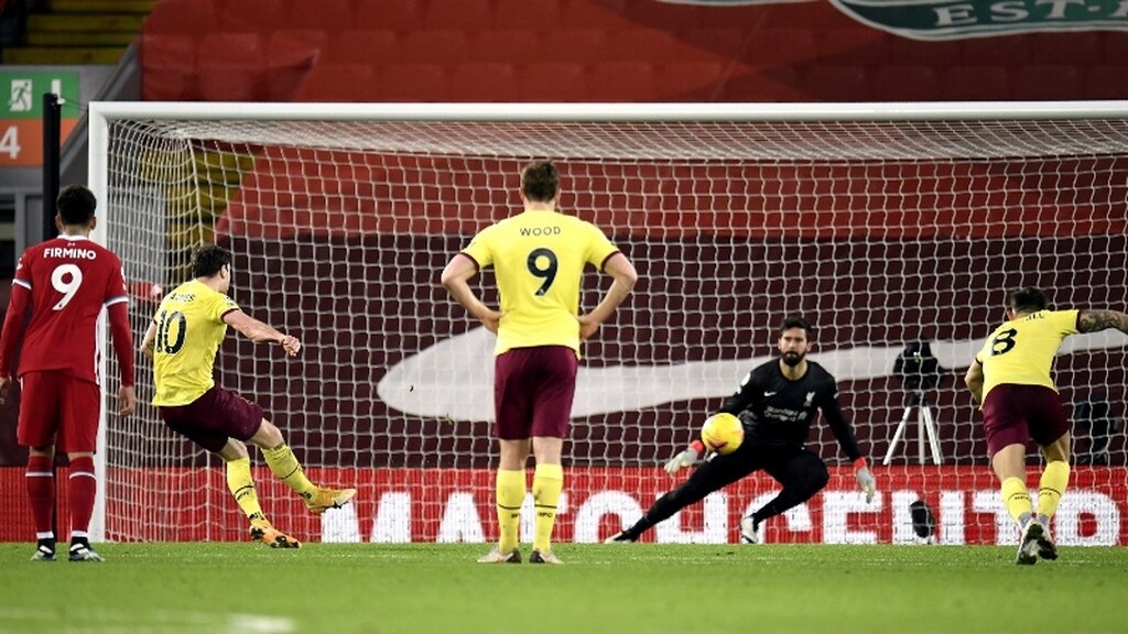 Premier League: Η Μπέρνλι σόκαρε τη Λίβερπουλ μέσα στο «Άνφλιντ»! (Photos+Video)