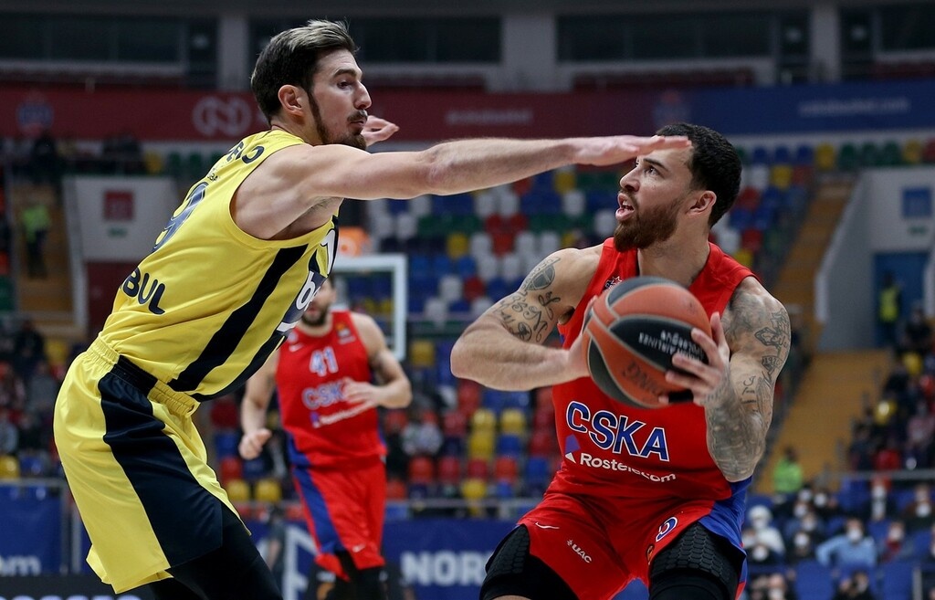 ΤΣΣΚΑ-Φενέρμπαχτσε 83-89: Τεράστιο διπλό με «σφραγίδα» Ντε Κολό-Βέσελι!