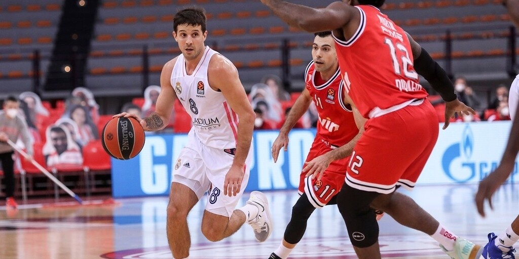 «Συναγερμός» στην Ρεάλ Μαδρίτης: Θετικός στον κορονοϊό ο Λαπροβίτολα (photos)