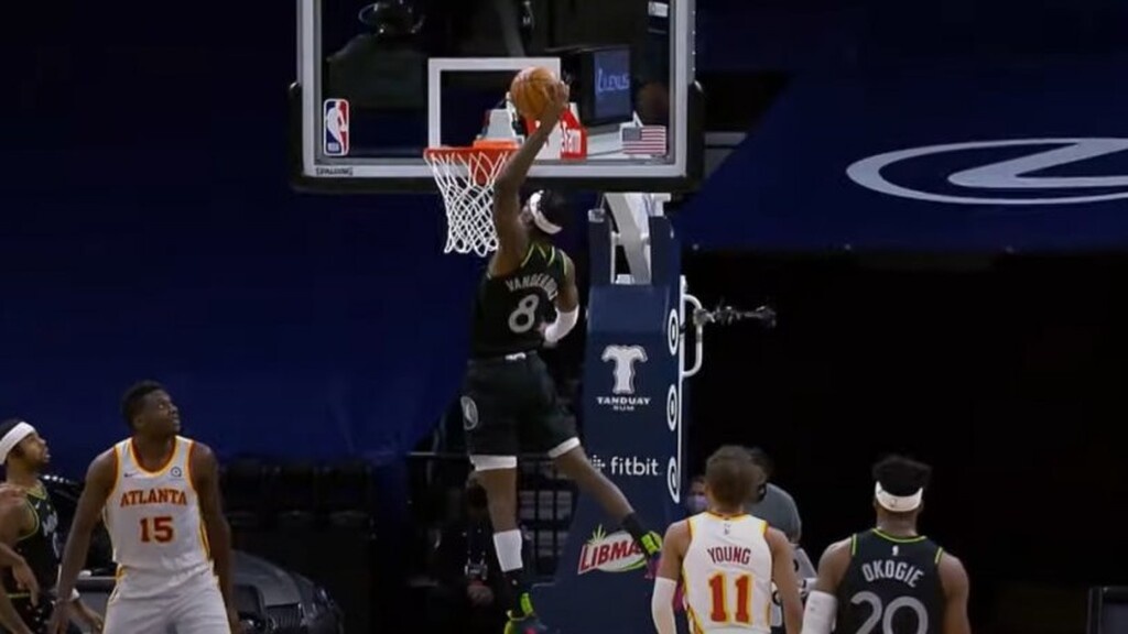 NBA: Απίθανες φάσεις στο σημερινό Top-10 (video)
