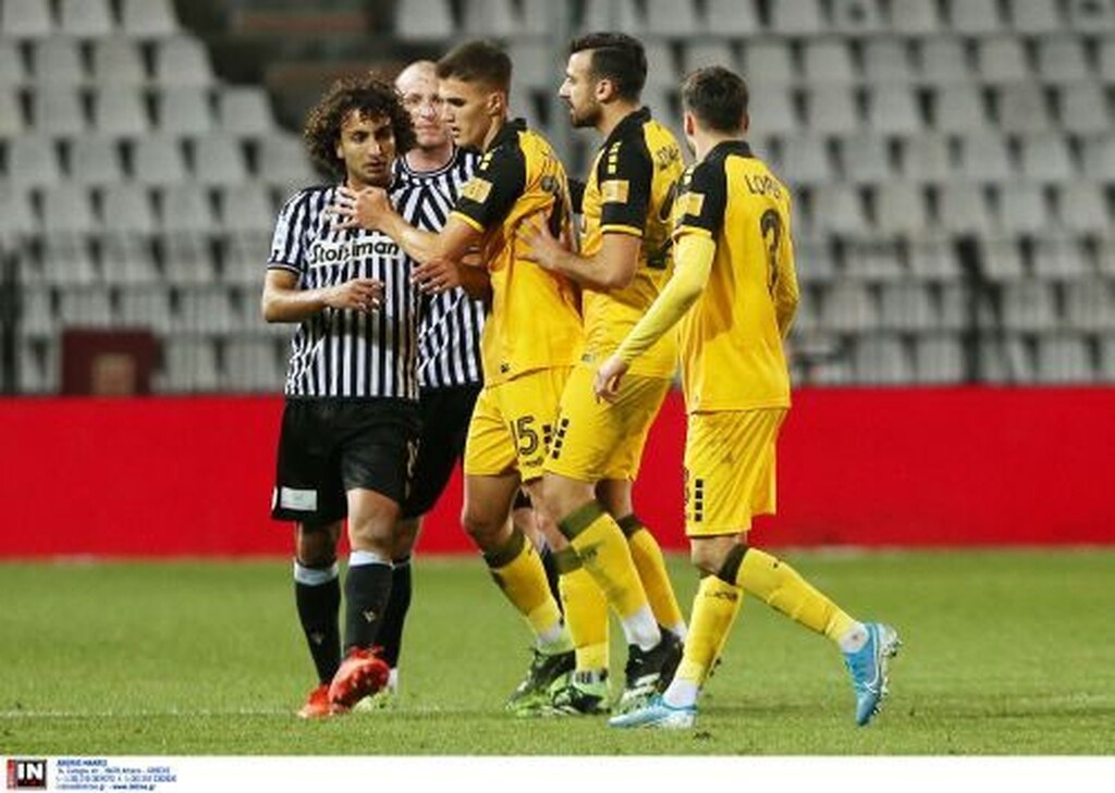 ΠΑΟΚ-ΑΕΚ: Μεγάλη ένταση στην Τούμπα - Το… βγαλμένο παπούτσι στο πέναλτι που ζήτησε ο Ουάρντα (video)