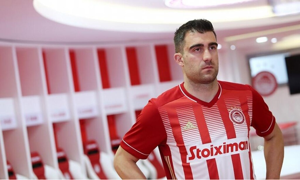 Παπασταθόπουλος: Η... διόρθωση του Sokratis στην ανακοίνωση του Ολυμπιακού (photos)