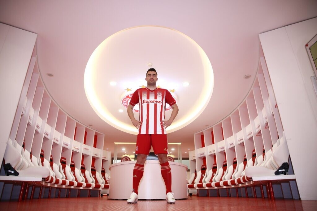 Παπασταθόπουλος: Η... διόρθωση του Sokratis στην ανακοίνωση του Ολυμπιακού (photos)