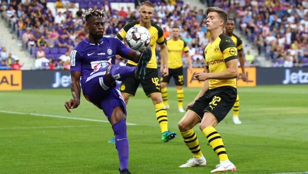 Εκτός από την Αούστρια (2018 έως σήμερα), ο ύψους 1,86 επιθετικός, έχει περάσει από Σάλτσμπουργκ (2012/13), Λίφερινγκ (2013-15), Βάκερ (2014), Χάρτμπεργκ (2014/15), Στουρμ Γκρατς (2015-17, 2018) και Ρίζεσπορ (2017/18)