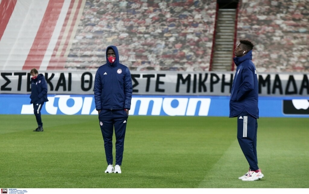 Ολυμπιακός-ΠΑΟΚ: Tα πανό που έβαλαν «φωτιά» στο ντέρμπι (photos)