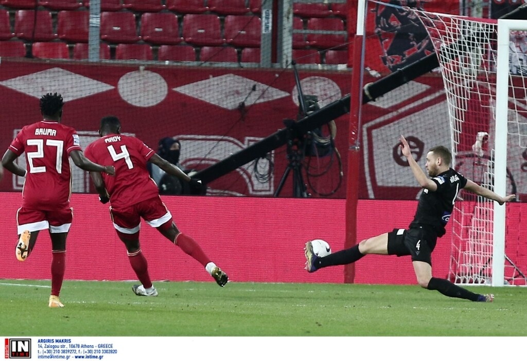 Ολυμπιακός-ΠΑΟΚ: Το έφαγε κάτω από τα... πόδια - Το γκολ του Καμαρά (video)