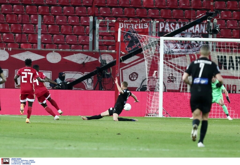 Ολυμπιακός-ΠΑΟΚ: Το έφαγε κάτω από τα... πόδια - Το γκολ του Καμαρά (video)