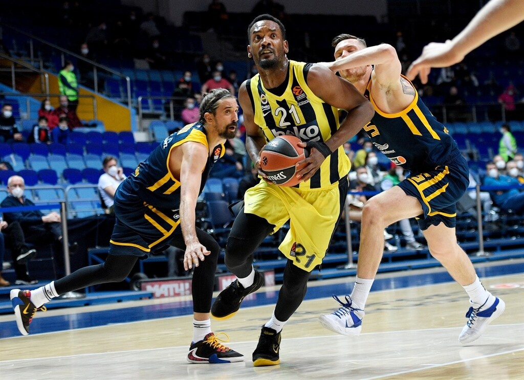 Χίμκι-Φενέρμπαχτσε 76-107: Πέρασε σαν σίφουνας με Ντε Κολό-Βέσελι