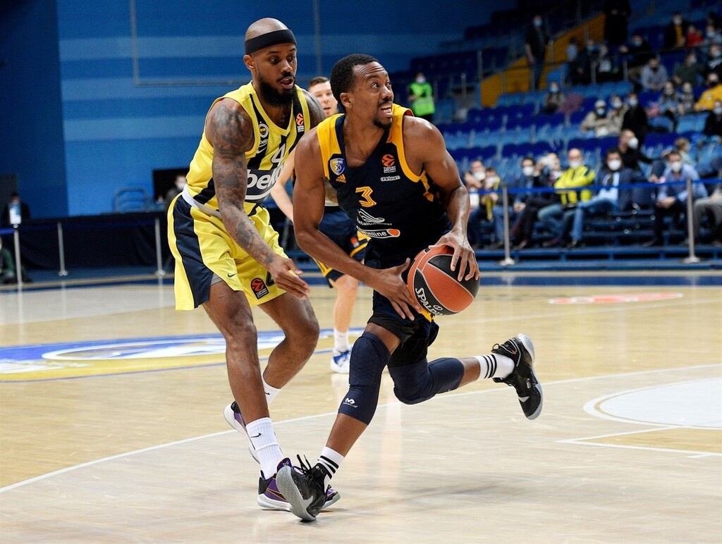 Χίμκι-Φενέρμπαχτσε 76-107: Πέρασε σαν σίφουνας με Ντε Κολό-Βέσελι