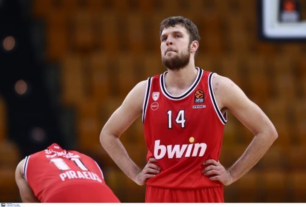 Ολυμπιακός: Νοκ άουτ ο Βεζένκοφ με Μπαρτσελόνα