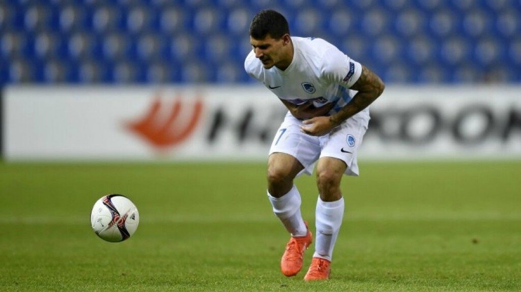 Τον Ιανουάριο του 2016 μετεγγράφηκε στη βελγική Γκενκ, υπογράφοντας συμβόλαιο διάρκειας 3,5 ετών.