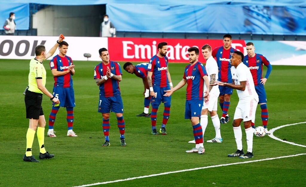 La Liga: Πατατράκ για Ρεάλ Μαδρίτης, έχασε απ’ τη Λεβάντε! (Video+Photos)