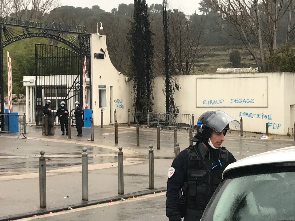 Μαρσέιγ: Αναβολή στο ματς με Ρεν μετά την εισβολή στο προπονητικό (photos+videos)